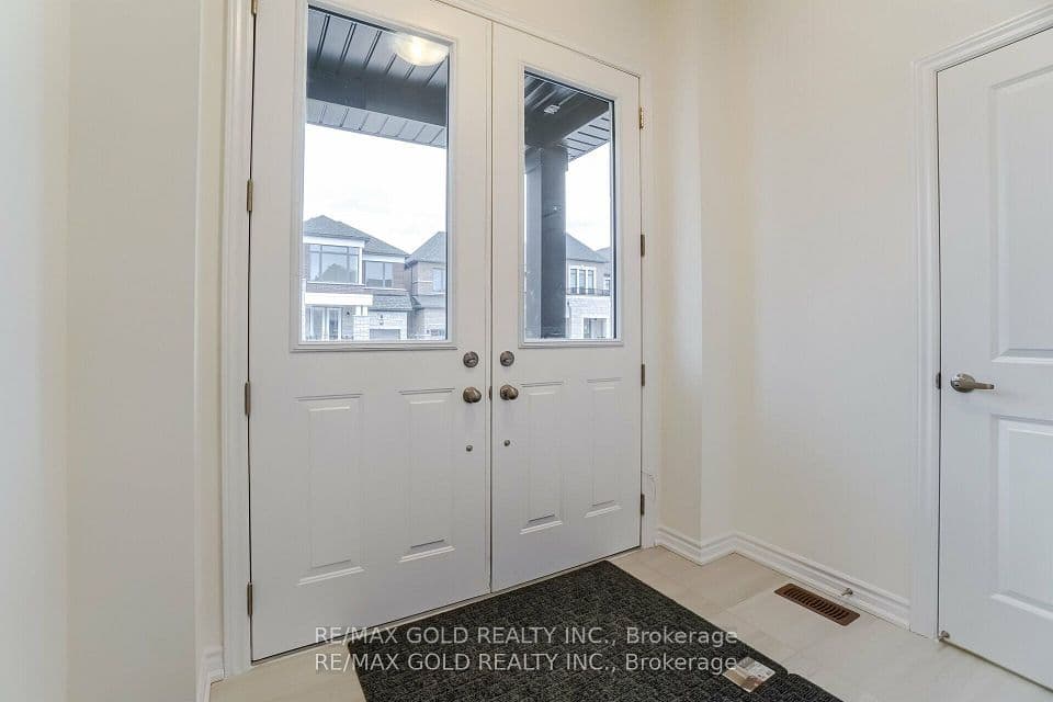 26 Del Grappa Street, Caledon, ON L7C 4L1 – photo 3