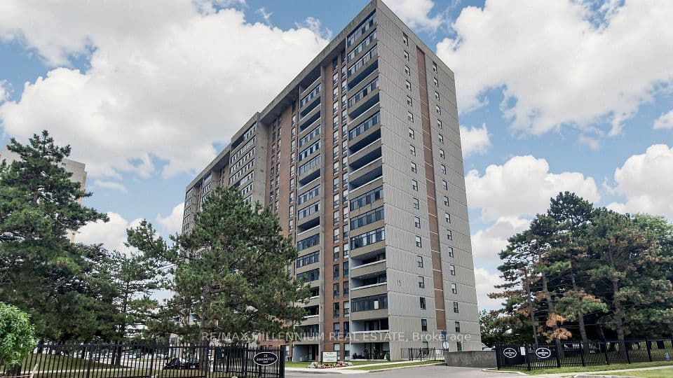 15 Kensington Road 1512, Brampton, ON L6T 3W2 – main photo
