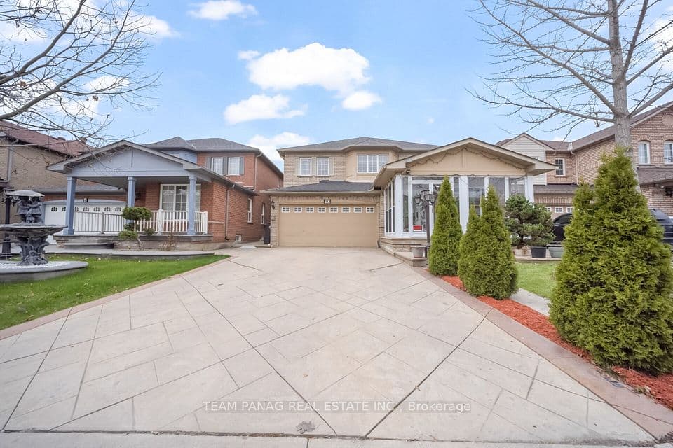 10 Hollowgrove Boulevard, Brampton, ON L6P 1B2 – photo 2