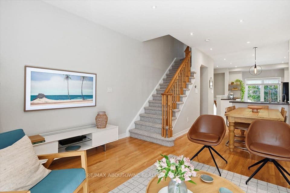 678 Rowley Common, Burlington, ON L7L 0A5 – photo 3
