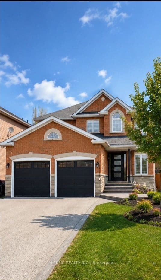 33 Hillpath Crescent, Brampton, ON L6Z 4T7 – photo 2