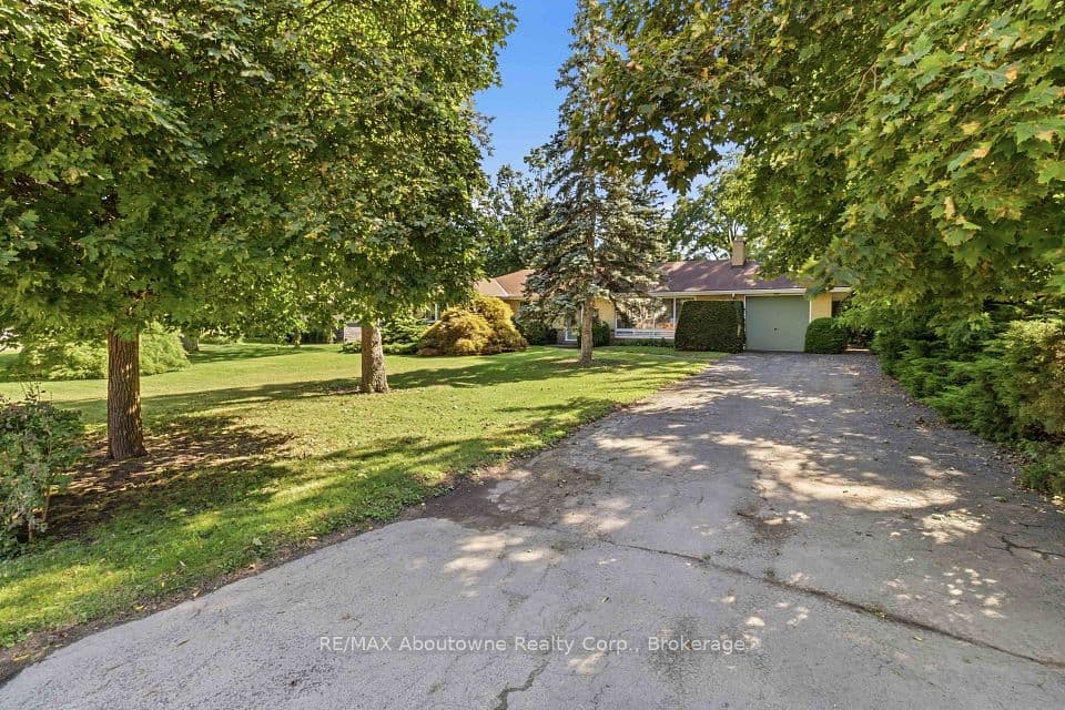 974 Unsworth Avenue, Burlington, ON L7T 1R4 – photo 2