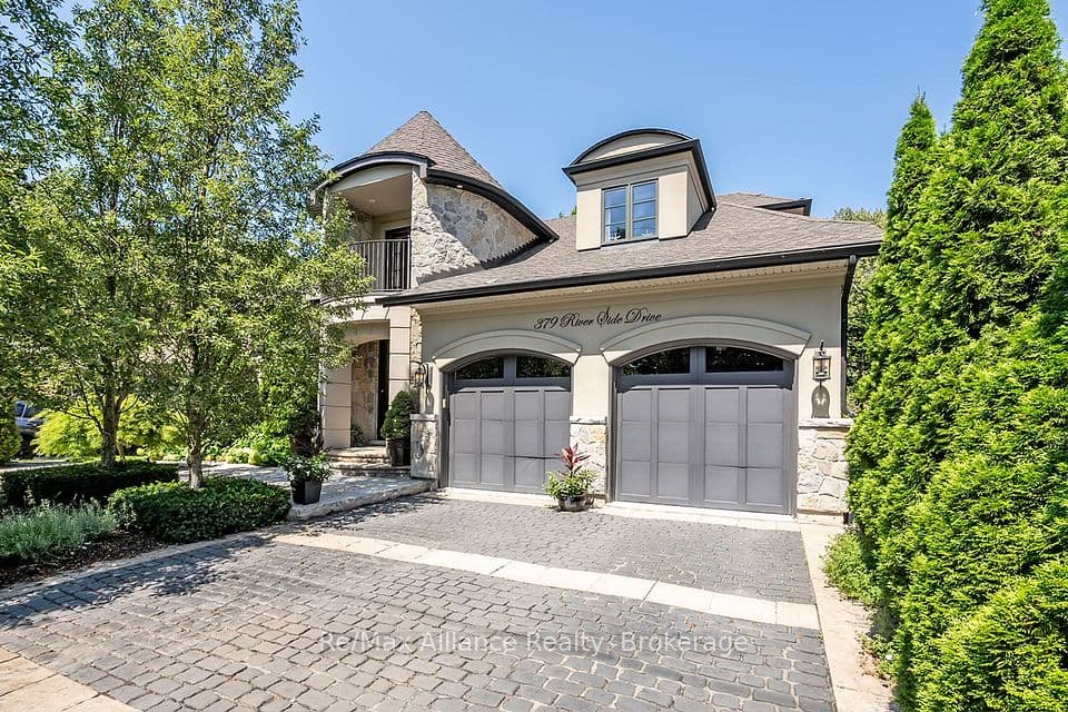 379 River Side Drive, Oakville, ON L6K 3N6 – main photo