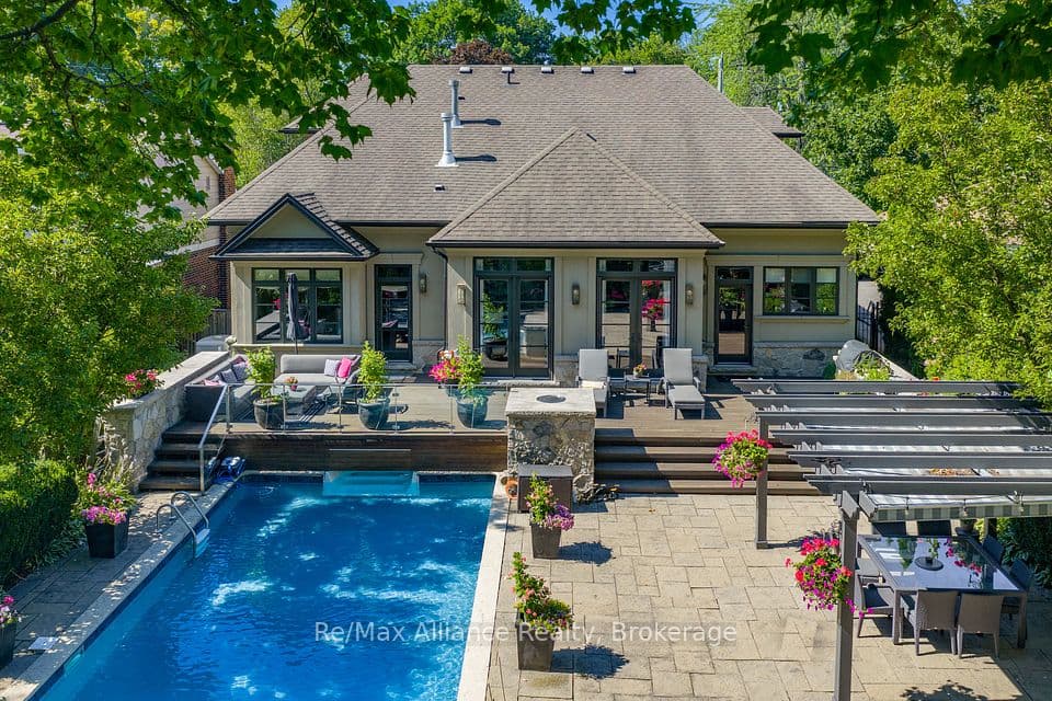 379 River Side Drive, Oakville, ON L6K 3N6 – photo 3