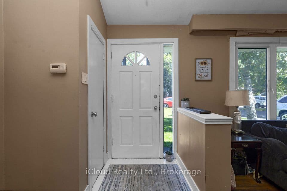 32 Mowbray Place, Halton Hills, ON L7J 2J8 – photo 3