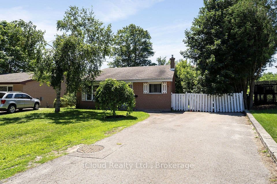 32 Mowbray Place, Halton Hills, ON L7J 2J8 – photo 2
