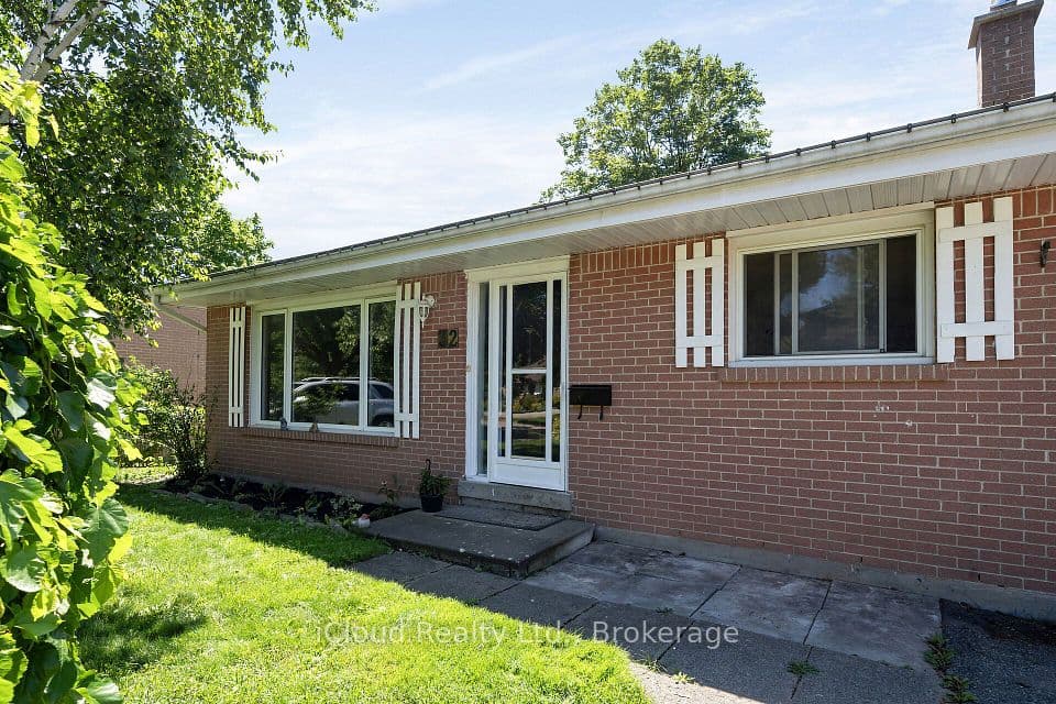 32 Mowbray Place, Halton Hills, ON L7J 2J8 – main photo