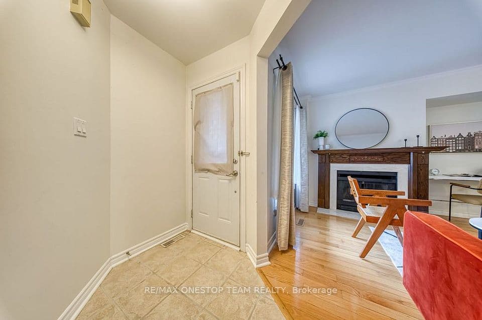 1376 Hazel Mccleary Drive, Oakville, ON L6J 7B1 – photo 2