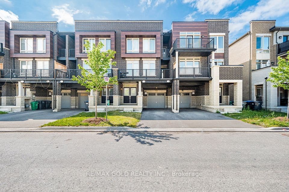 44 Donald Ficht Crescent, Brampton, ON L7A 5H6 – photo 2