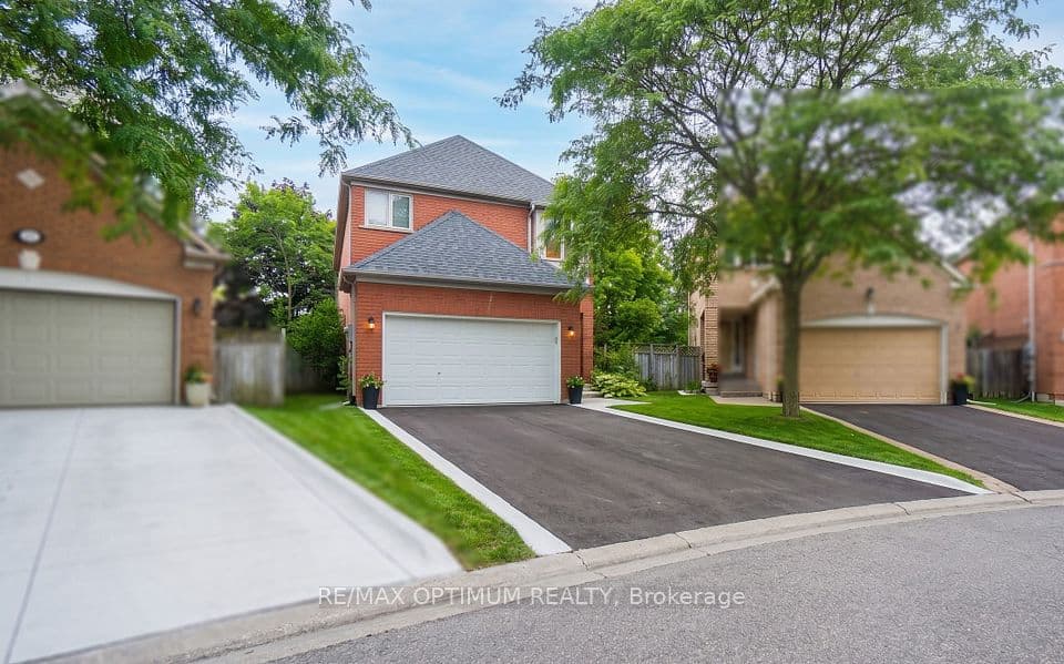 9 Inwood Place, Brampton, ON L6R 1T2 – main photo