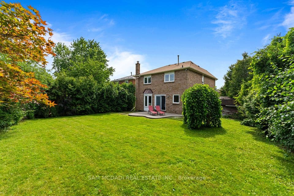 470 Aberfoyle Court, Mississauga, ON L4Z 2J5 – photo 3