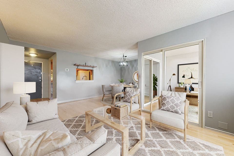 8351 McLaughlin Road S 218, Brampton, ON L6Y 4H8 – main photo