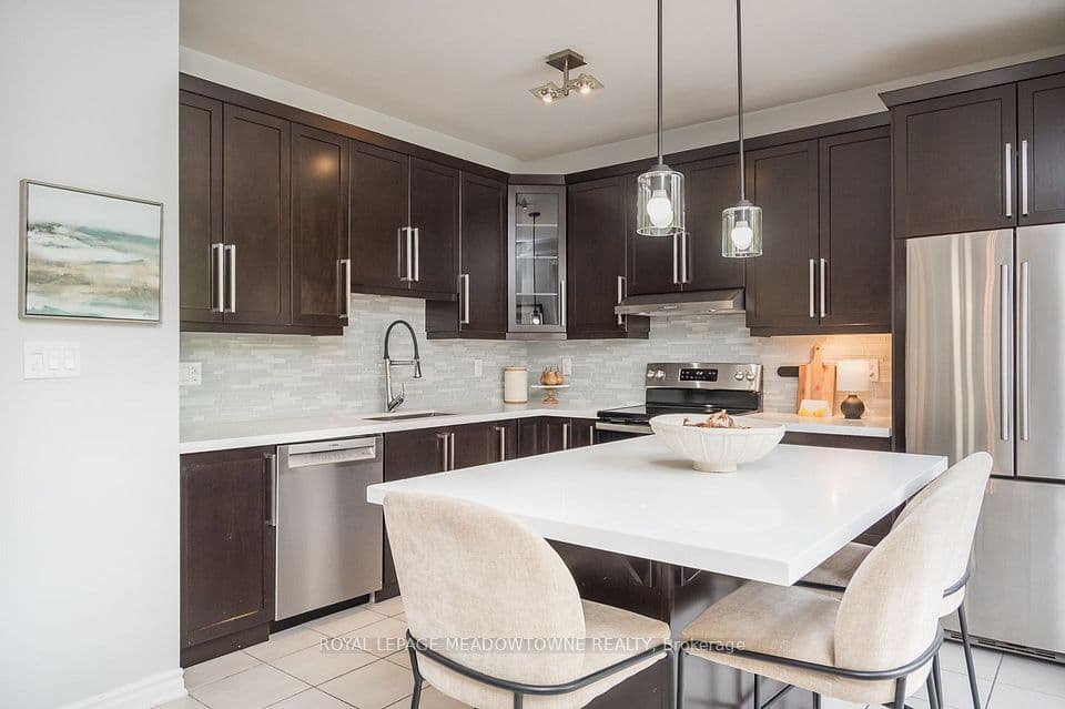 1185 Biason Circle, Milton, ON L9T 8S7 – photo 2