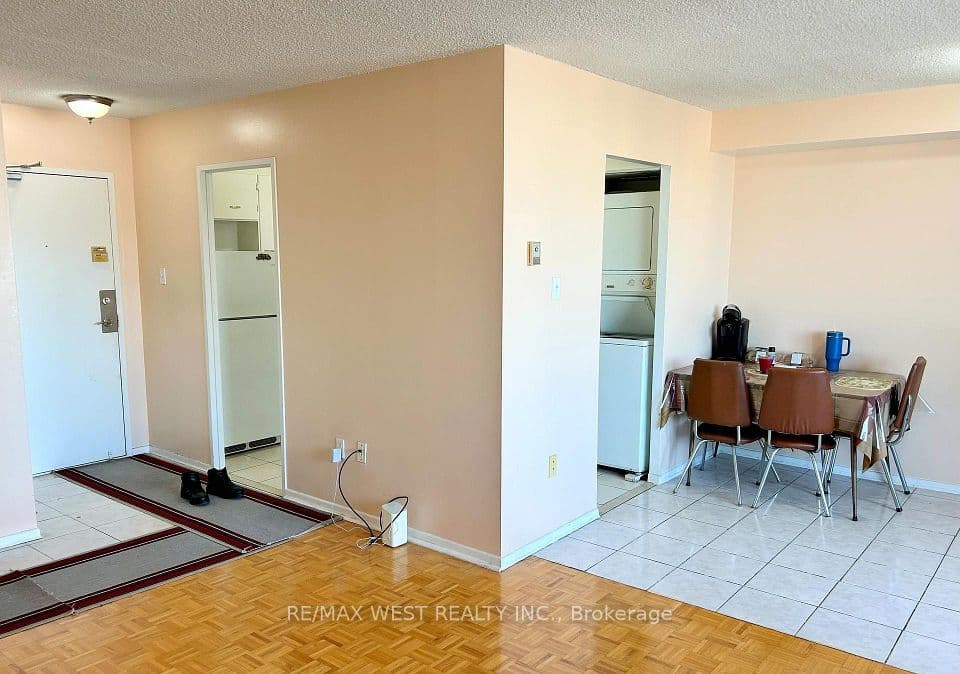 5 San Romano Way 1510, Toronto, ON M3N 2Y4 – photo 3