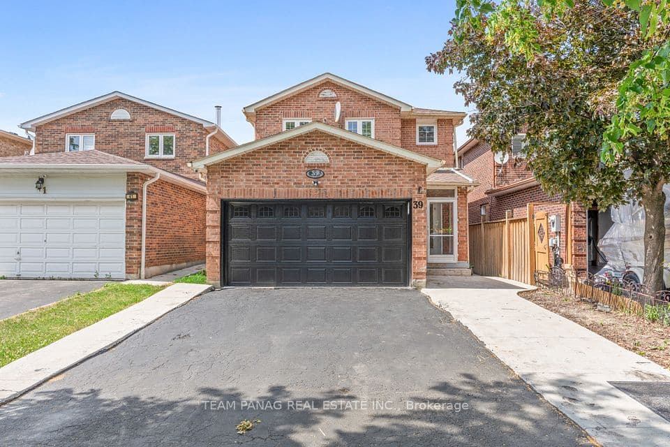 39 Colchester Avenue, Brampton, ON L6Z 3S7 – main photo