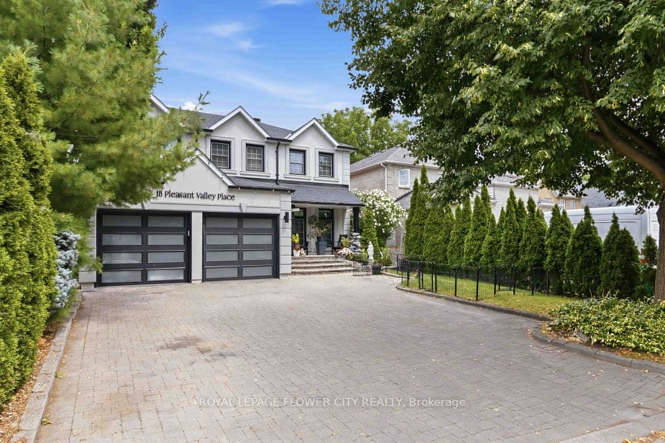 18 Pleasant Valley Place, Brampton, ON L6S 5S2 – photo 2