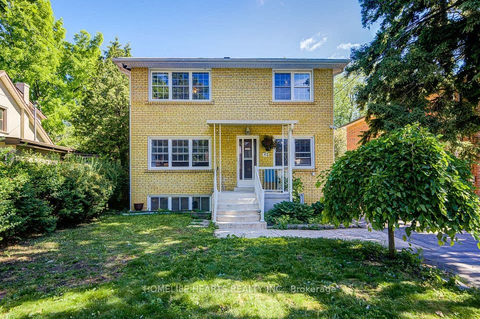 23 Broadview Avenue, Mississauga, ON L5H 2S8 – main photo