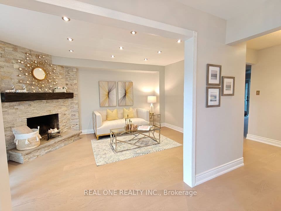 476 Bud Gregory Boulevard, Mississauga, ON L4Z 2K4 – photo 3