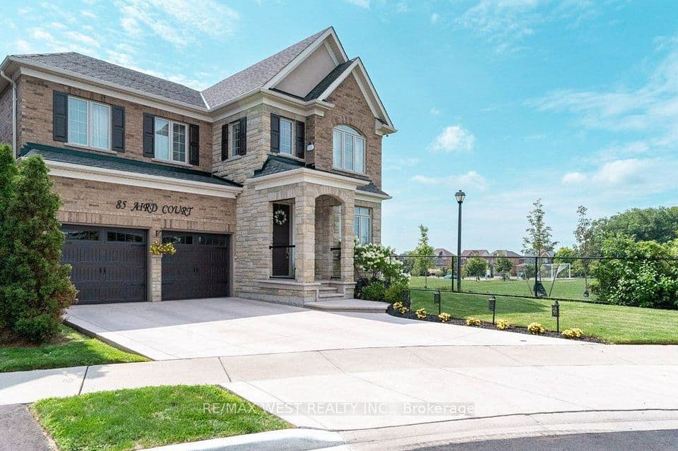 85 Aird Court, Milton, ON L9T 8B6 – photo 2