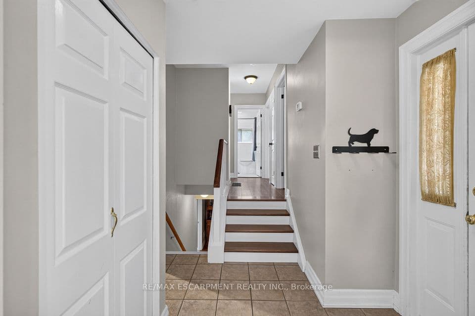 3 Cumbrian Court, Brampton, ON L6X 2J7 – photo 3