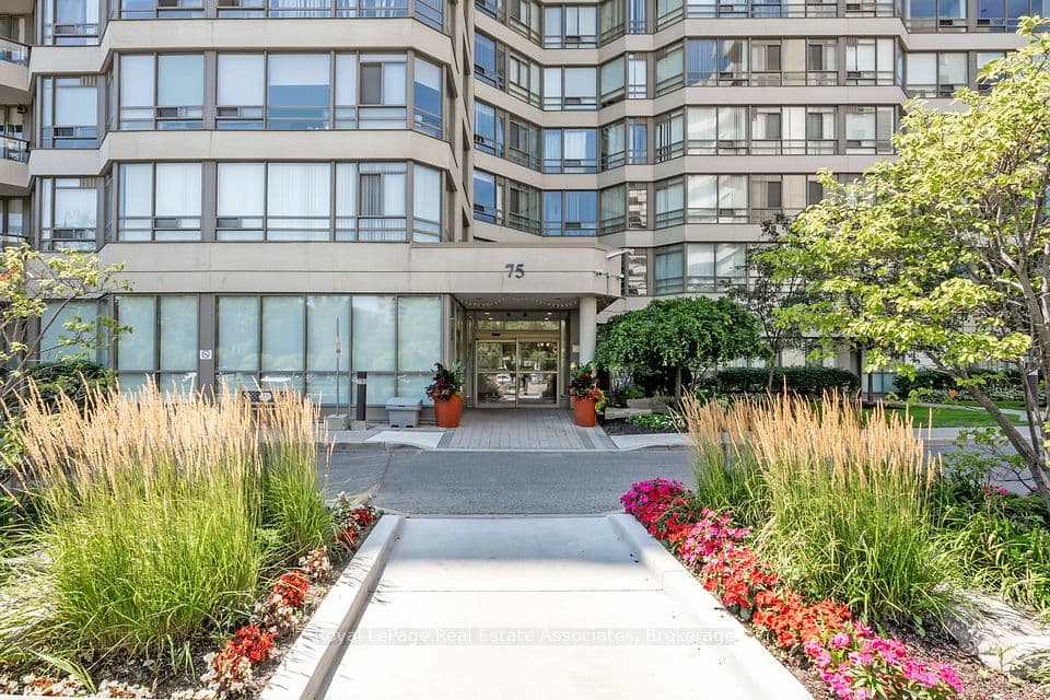 75 King Street E 1611, Mississauga, ON L5A 4G5 – photo 3