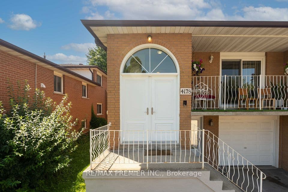4178 Dursley Crescent, Mississauga, ON L4Z 1J7 – photo 2