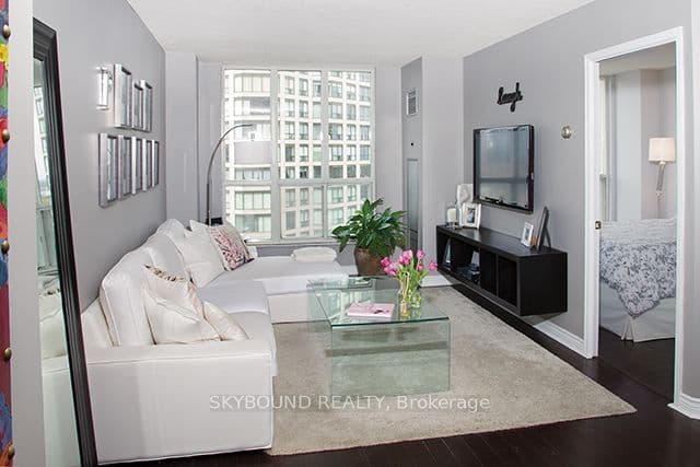 2287 Lake Shore Boulevard W 505, Toronto, ON M8V 3Y1 – photo 3