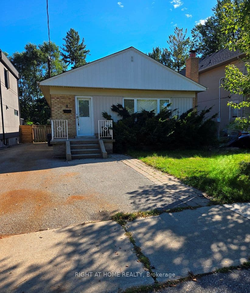 8 Northampton Drive, Toronto, ON M9B 4S6 – main photo