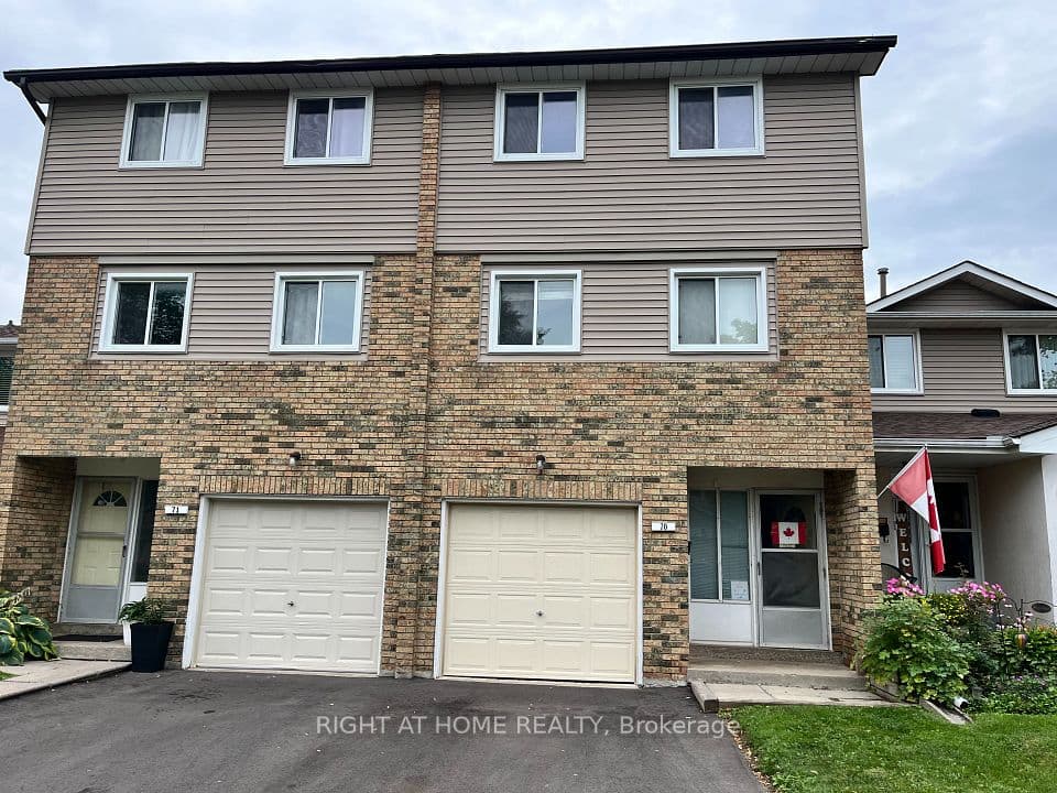 70 Carisbrooke Court, Brampton, ON L6S 3K1 – main photo