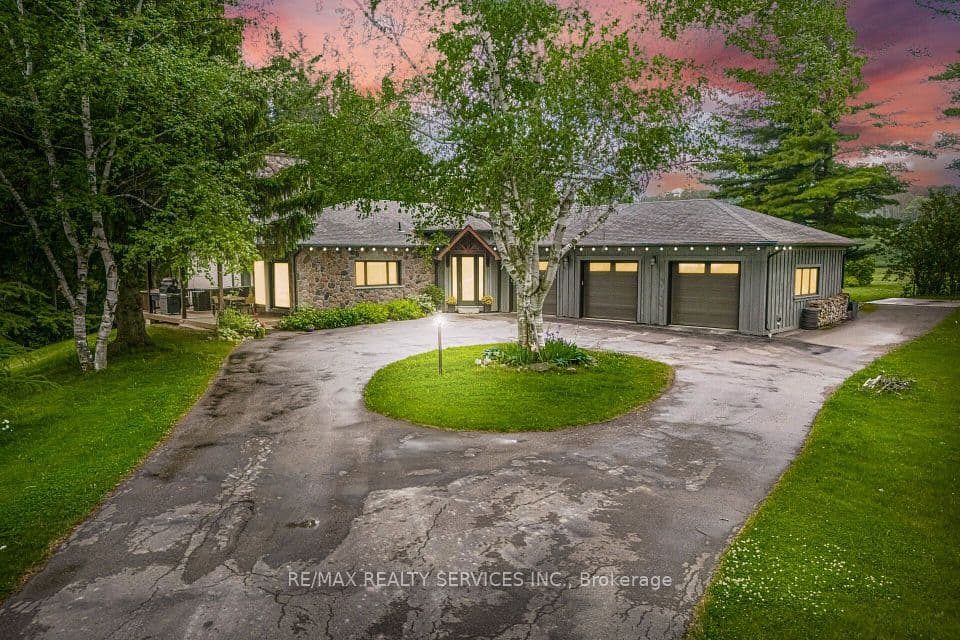 19246 Centreville Creek Road, Caledon, ON L7K 2N1 – main photo