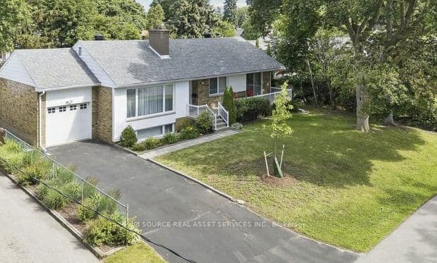 1603 Lincolnshire Boulevard, Mississauga, ON L5E 2S8 – photo 2