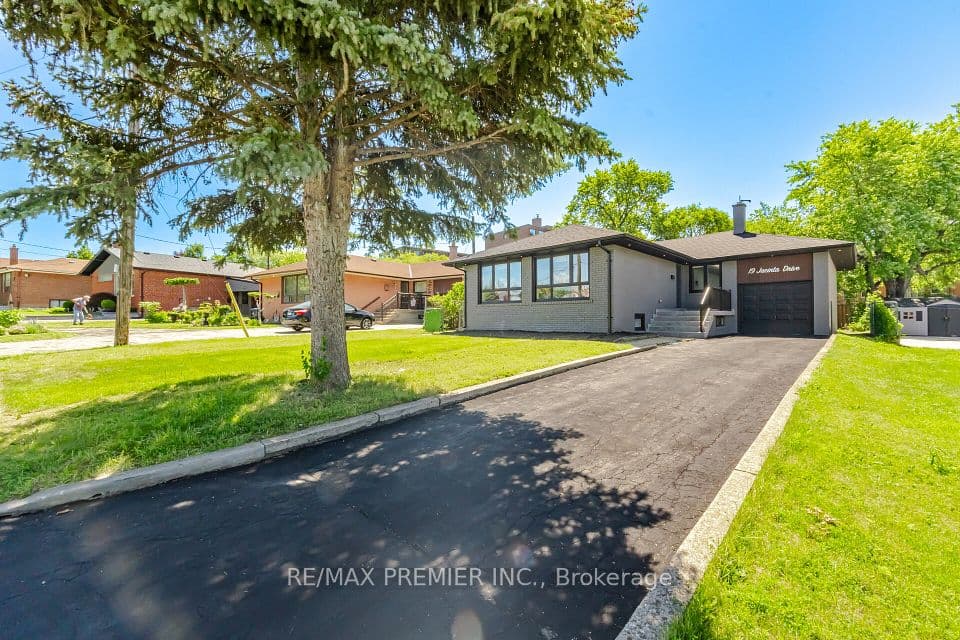 19 Jacinta Drive, Toronto, ON M6L 1H6 – photo 2