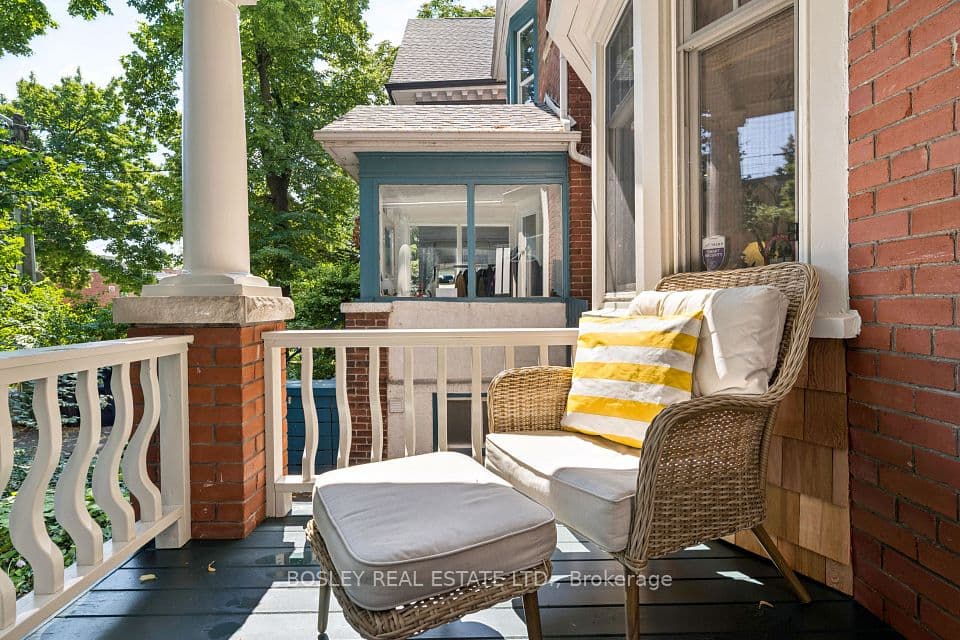 184 Wright Avenue, Toronto, ON M6R 1L2 – photo 3