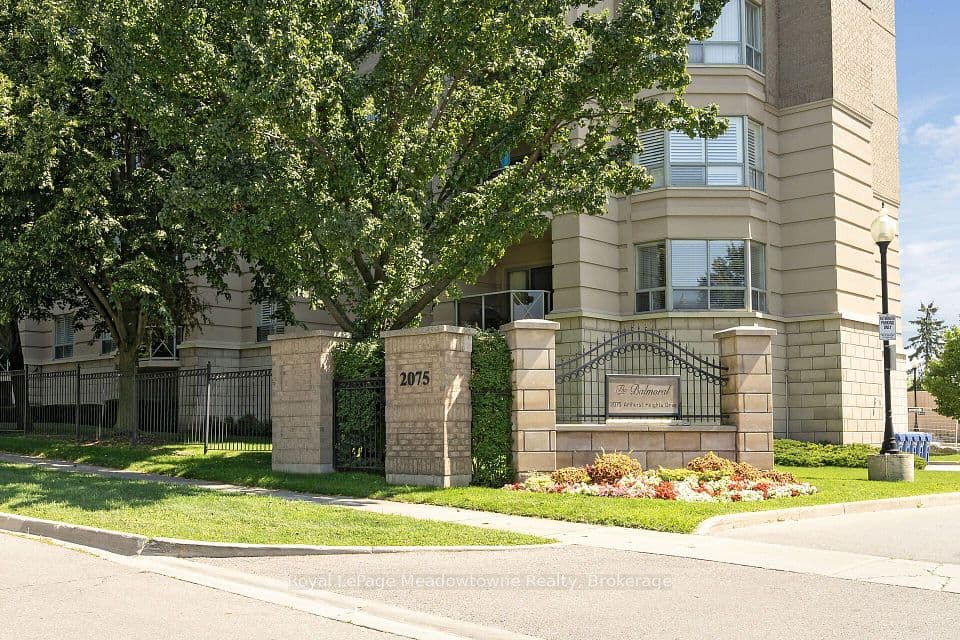 2075 Amherst Heights Drive 210, Burlington, ON L7P 5B8 – main photo