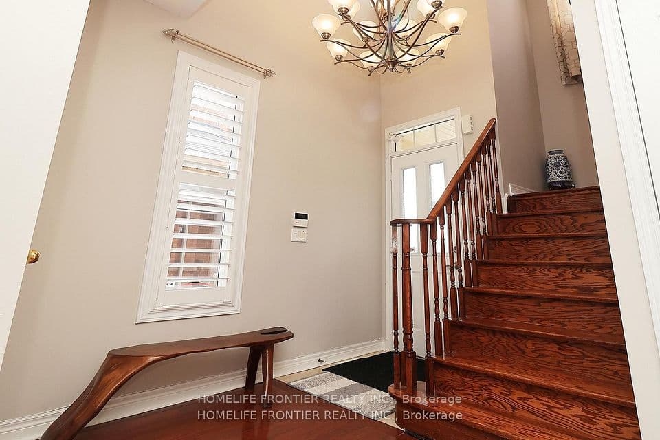 3213 Escada Drive, Mississauga, ON L5M 7V6 – photo 3