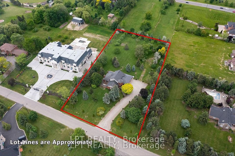 6 Fenton Way, Brampton, ON L6P 0P5 – photo 2
