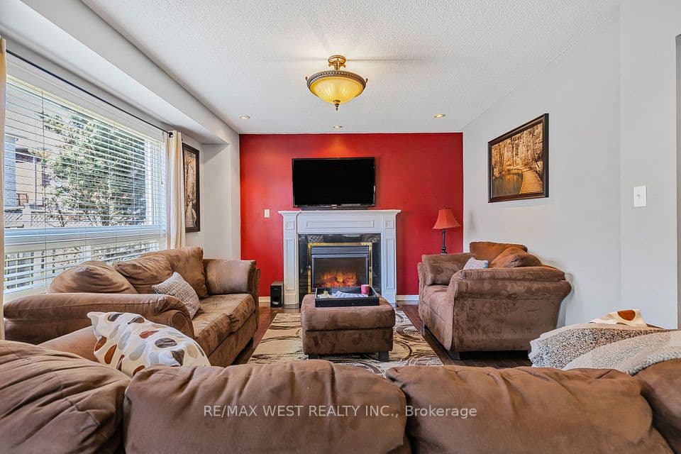 56 Lockheed Crescent, Brampton, ON L7A 3G4 – photo 3