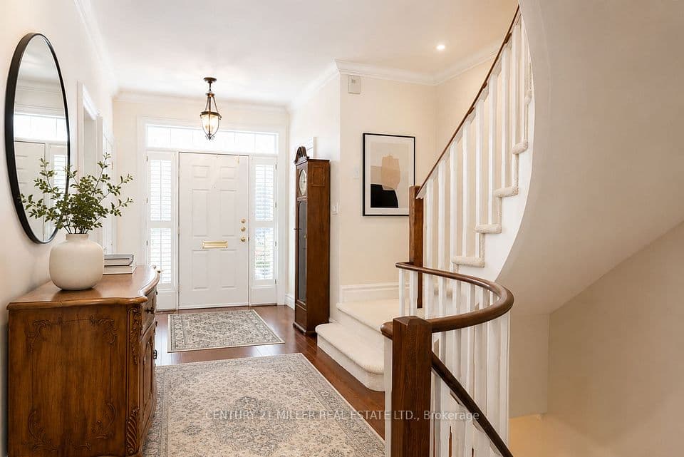 23 Chisholm Street, Oakville, ON L6K 3W2 – photo 3