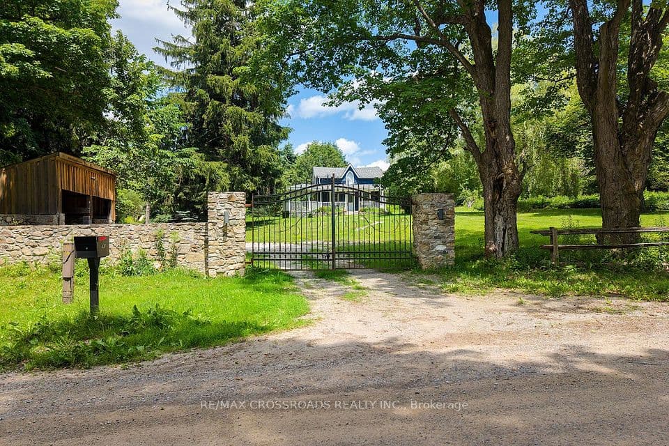 15135 Rockside Road, Caledon, ON L7C 1V4 – photo 2