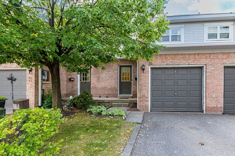 30 Brisbane Court, Brampton, ON L6R 1V4 – main photo