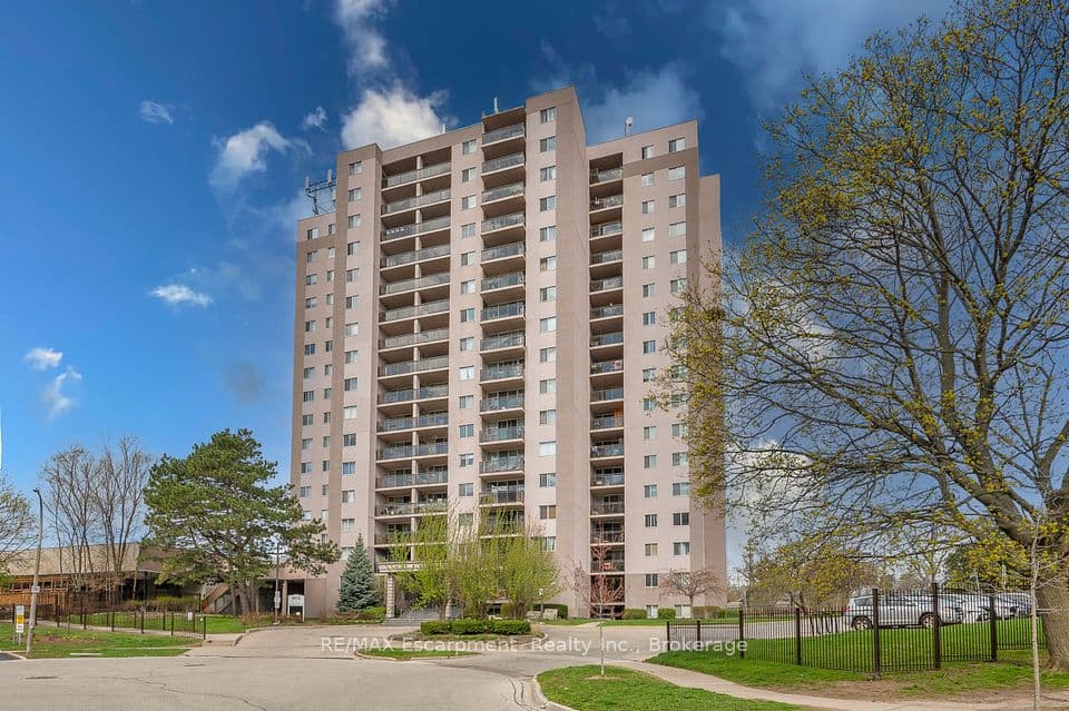 975 Warwick Court 310, Burlington, ON L7T 3Z7 – photo 2