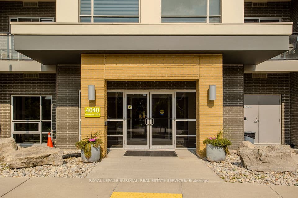 4040 Upper Middle Road 315, Burlington, ON L7M 0H2 – photo 3
