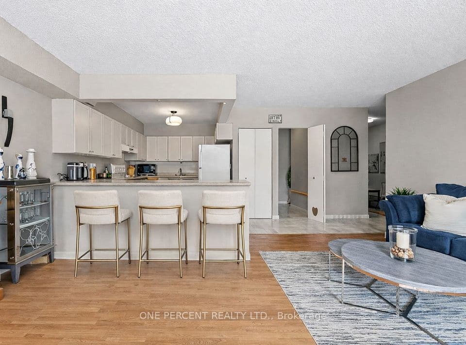 16 Fourth Street 25, Orangeville, ON L9W 4N7 – main photo