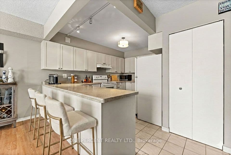 16 Fourth Street 25, Orangeville, ON L9W 4N7 – photo 2