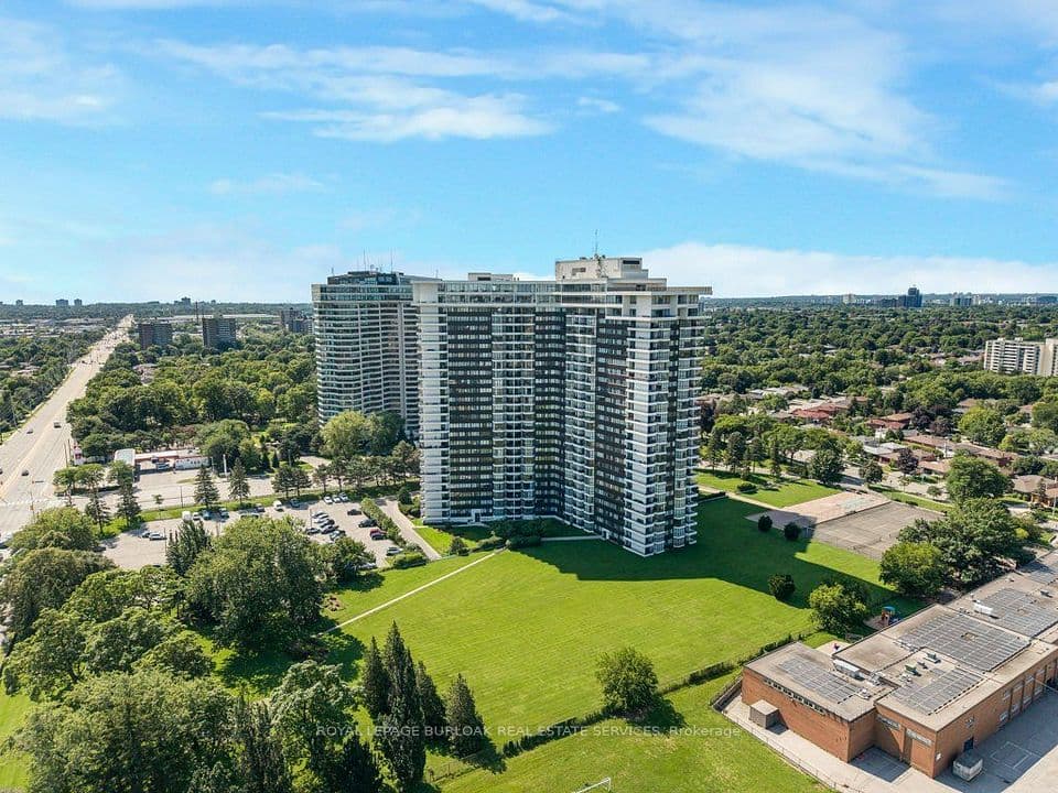 1333 Bloor Street 718, Mississauga, ON L4Y 3T6 – main photo
