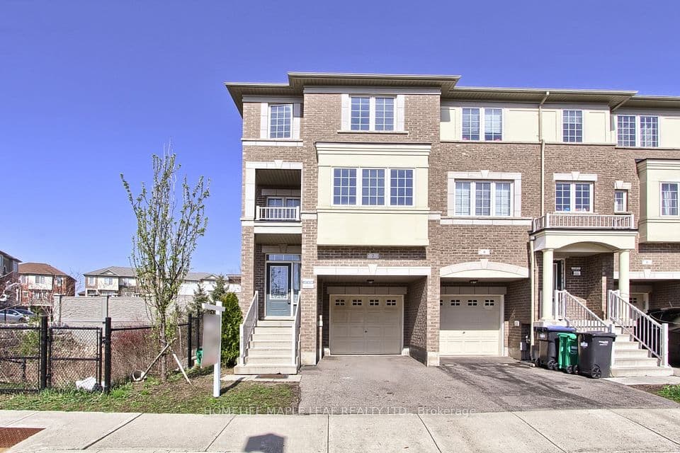 2 Cedarland Road E, Brampton, ON L6Y 6E5 – main photo