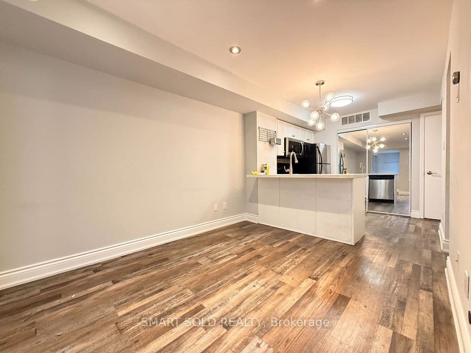 10 Laidlaw Street 725, Toronto, ON M6K 1X2 – photo 2