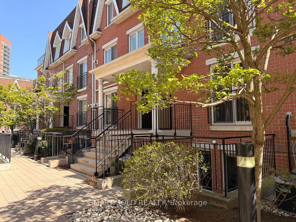 10 Laidlaw Street 725, Toronto, ON M6K 1X2 – main photo