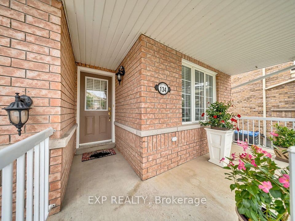 134 Dells Crescent, Brampton, ON L7A 2X1 – photo 3