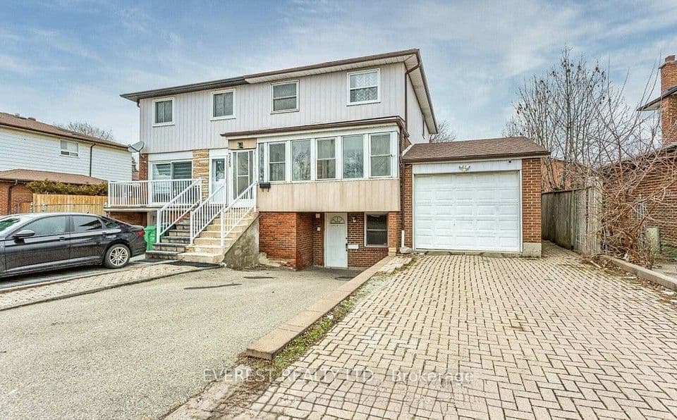 7549 Catalpa Road, Mississauga, ON L4T 2T2 – main photo